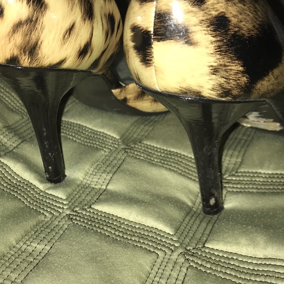 Jessica Simpson animal print heels - Picture 4 of 5
